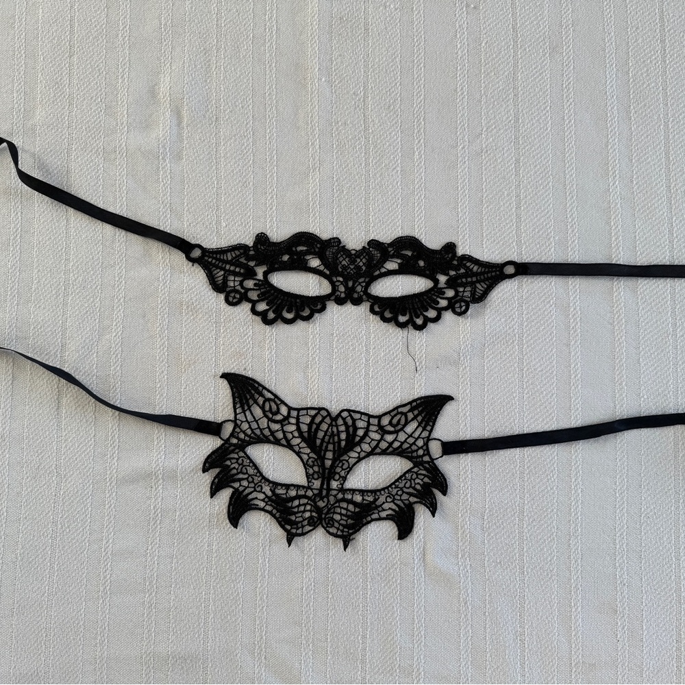 Elegant Black Lace Masquerade Masks